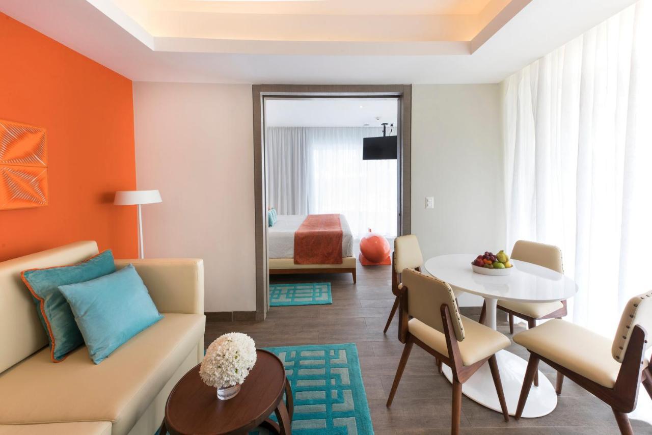 Nickelodeon Hotels & Resorts Punta Cana Exterior photo Suite at the hotel