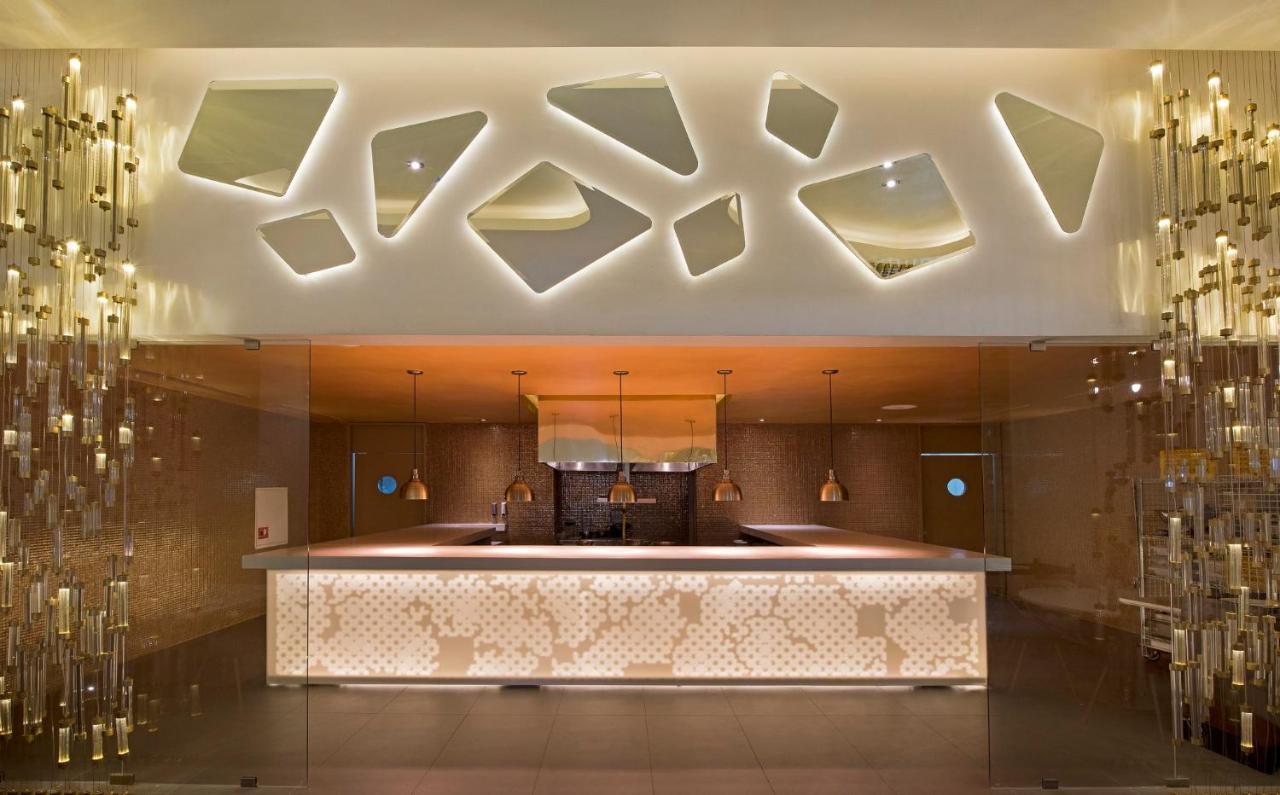 Nickelodeon Hotels & Resorts Punta Cana Exterior photo The lobby of the hotel