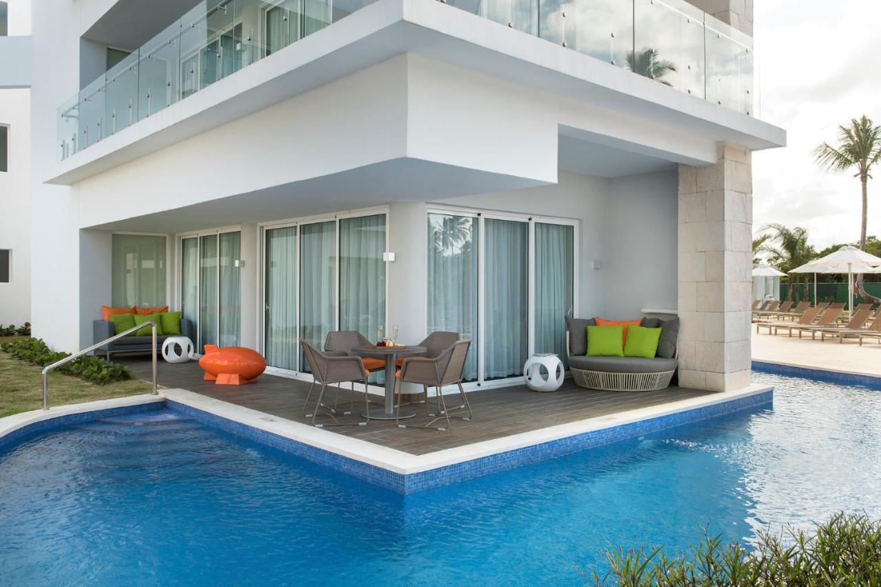 Nickelodeon Hotels & Resorts Punta Cana Exterior photo A swim-out suite at the Hard Rock Hotel in Cancun, Mexico