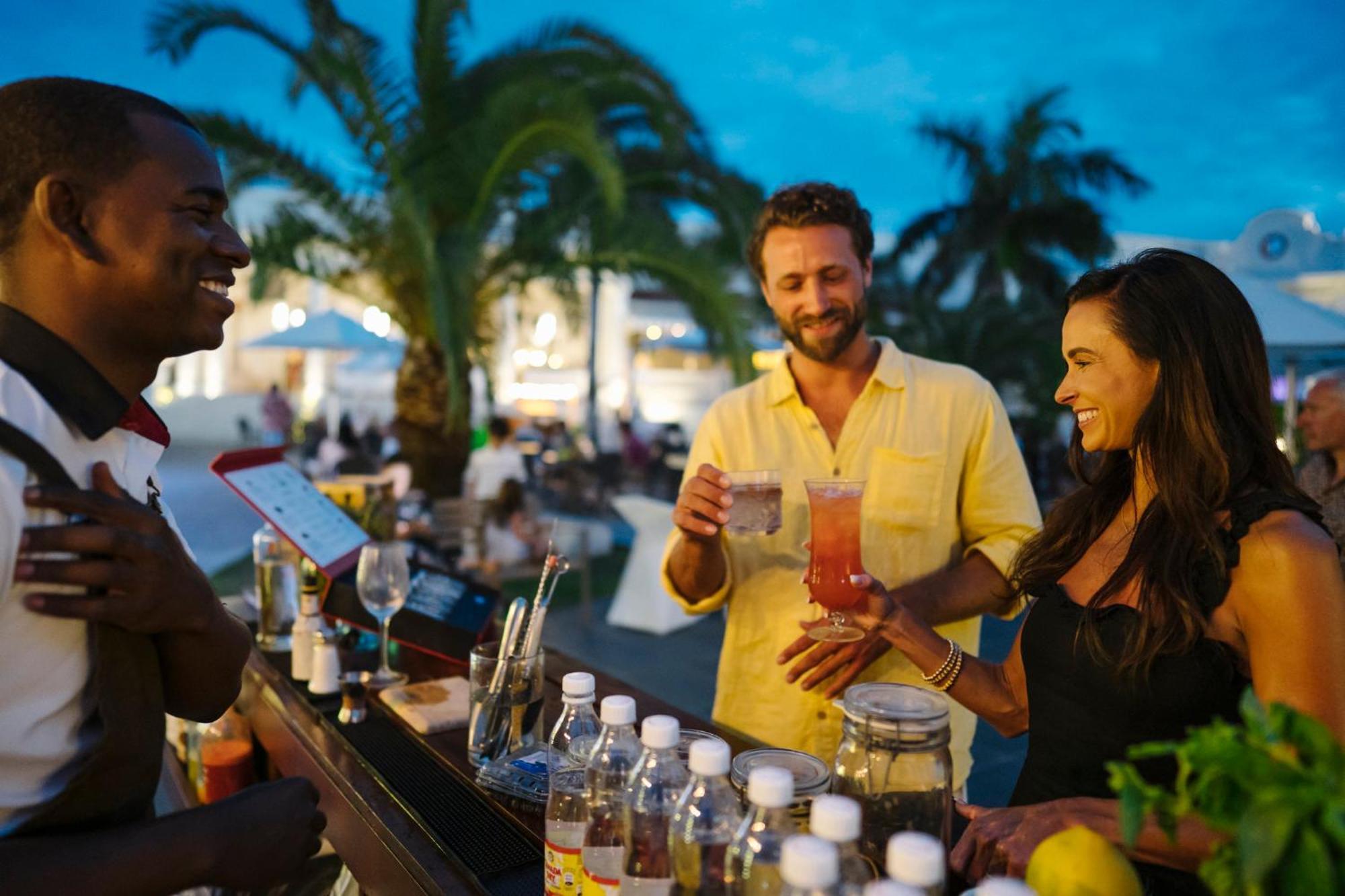 Nickelodeon Hotels & Resorts Punta Cana Exterior photo A bartender serving drinks